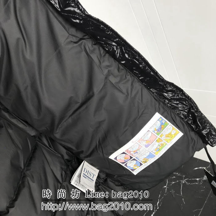 MONCLER蒙口 genius手臂拉鏈字母 植絨羽絨服 黑色 男女同款 ydi1900